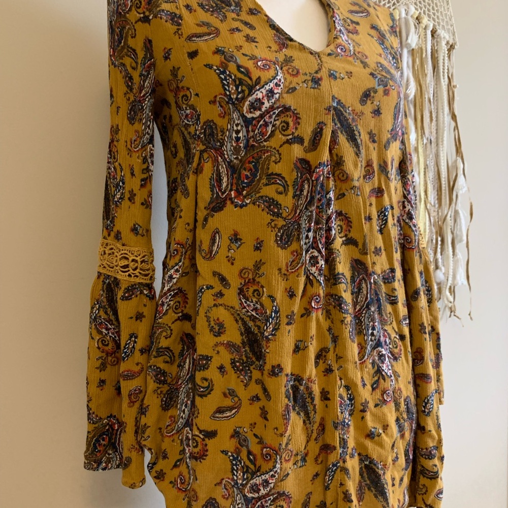 D O N A T E D Altar’d State Bohemian Paisley Mustard shirt EUC GS B58 - Picture 3 of 7